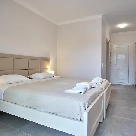 Sunny Corfu 公寓式酒店 4*